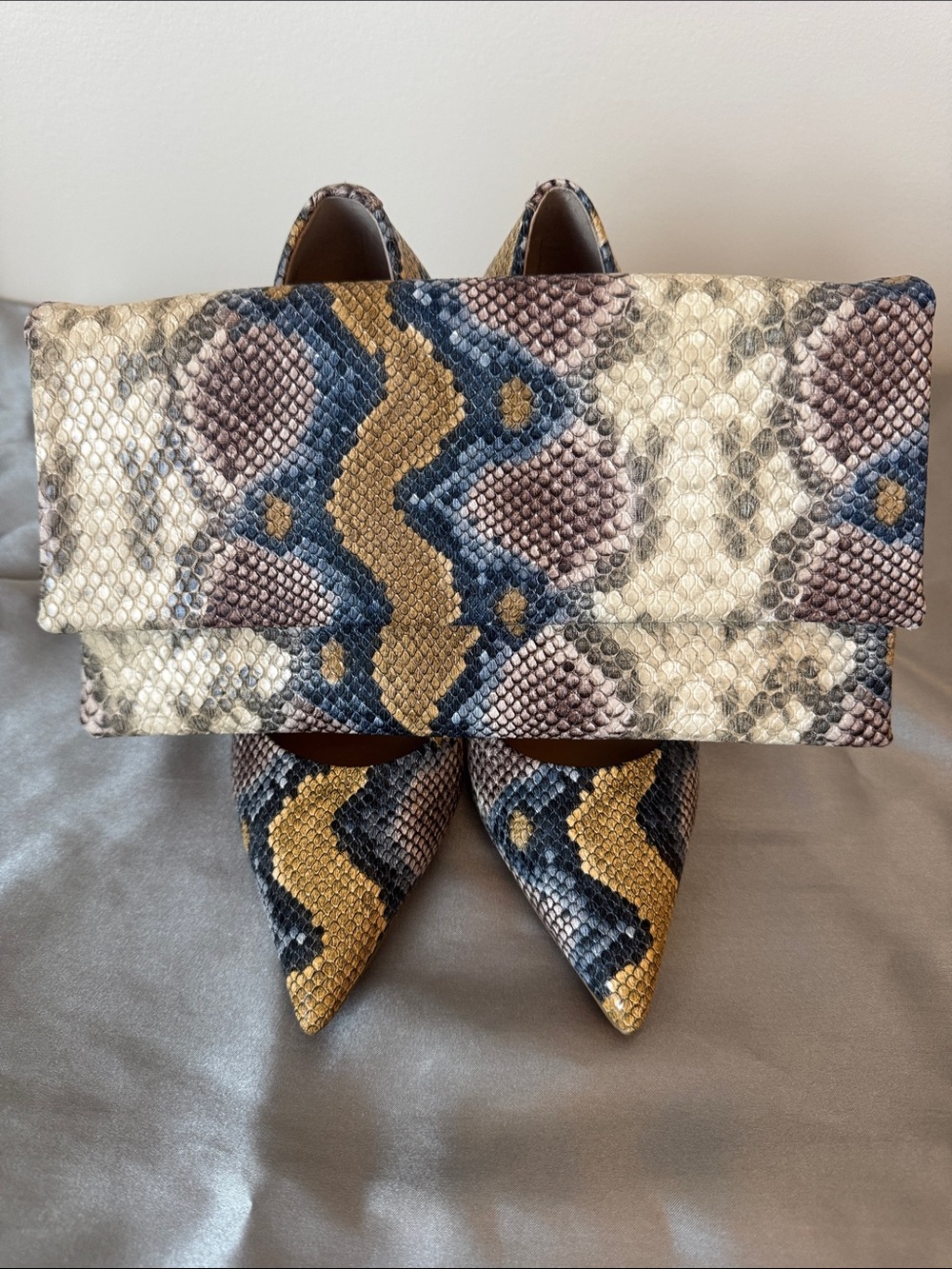 Steve Madden Multicolor Snake-Print Shoes & Chain Clutch in Blue, Gold, Cream - Picture 11 of 11